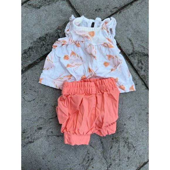 Baby Girl 2-Piece Outfit – Ruffle Top & Coral Bloomers, Size 3M - Picture 1 of 1